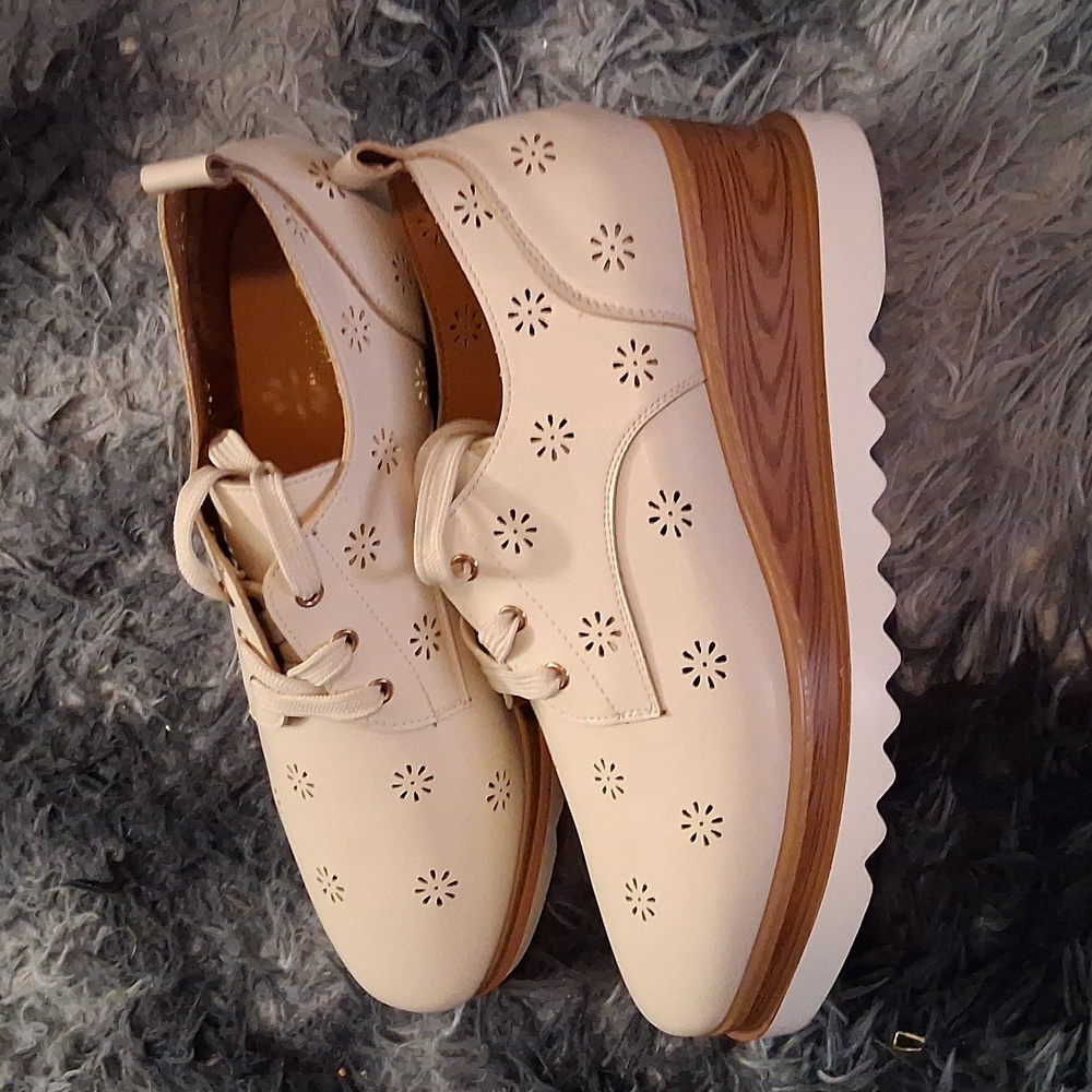 Women's Cream Platform Shoes Sz 11